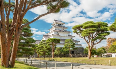 Make your own way to Tsurugajo Castle in Aizuwakamatsu, Japan.