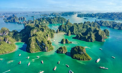 Cruise stunning Ha Long Bay, Vietnam.