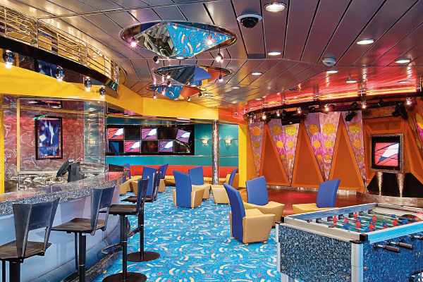Teen Lounge cruise highlight
