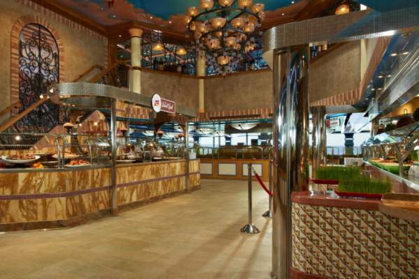 Lido Restaurant cruise highlight
