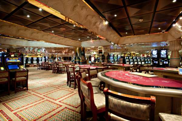 Camel Club Casino cruise highlight