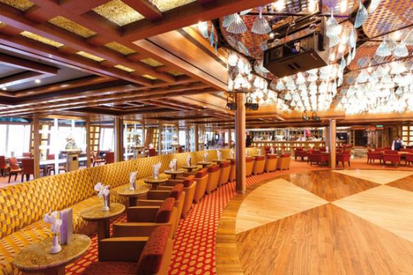 Grand Bar Palatino cruise highlight