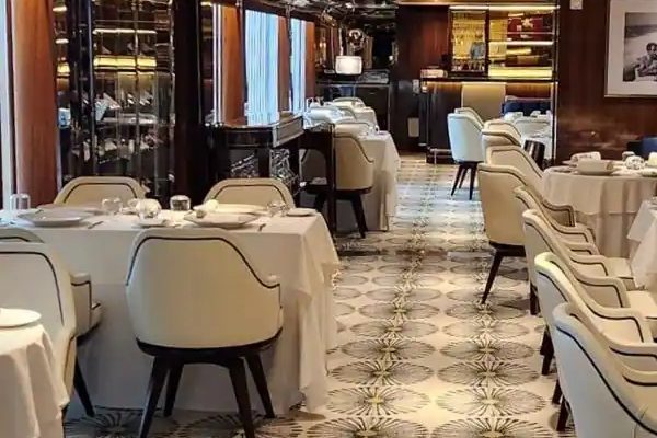 Solis Dining cruise highlight