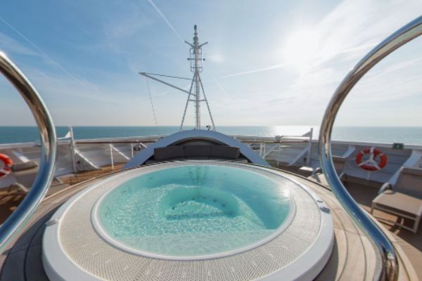 Whirlpool cruise highlight