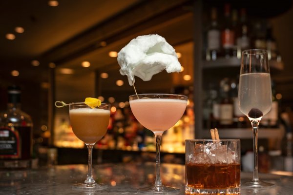 Midships Bar cruise highlight
