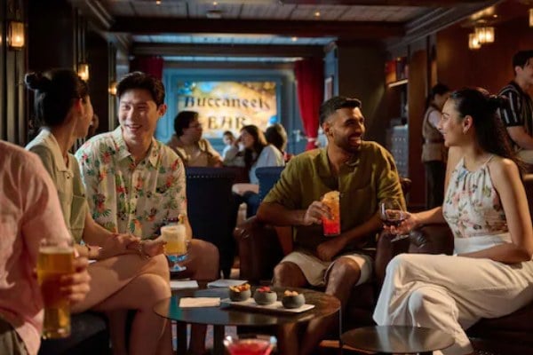 Buccaneer Bar cruise highlight