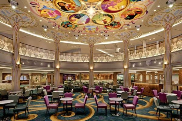 Royal Court Lounge cruise highlight