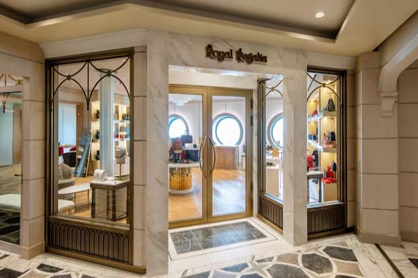Royal Regalia cruise highlight