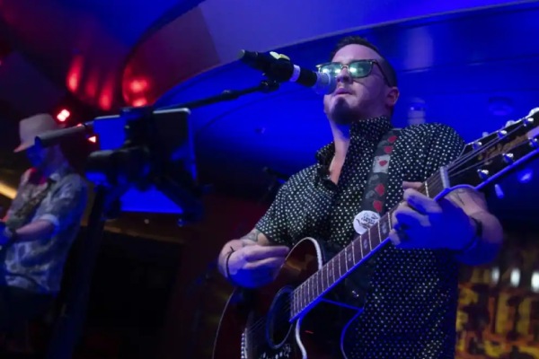 Rolling Stone Lounge cruise highlight