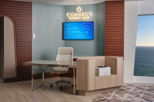 i-Connect Internet Café cruise highlight
