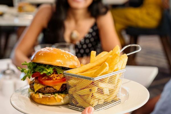 Americana Diner cruise highlight
