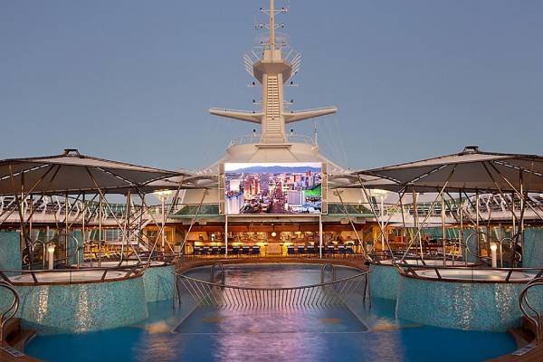 Outdoor Movie Nights  cruise highlight