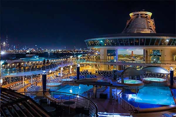 Outdoor Movie cruise highlight