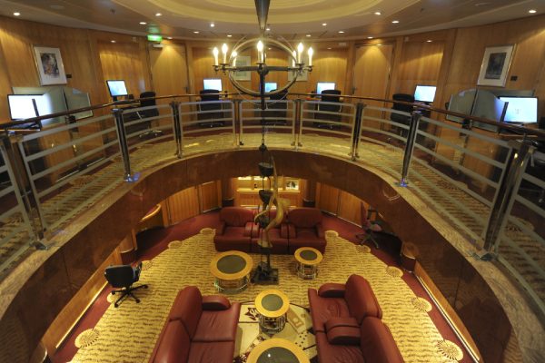 Internet Center cruise highlight