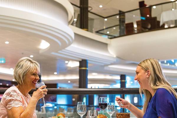 Main Dining cruise highlight