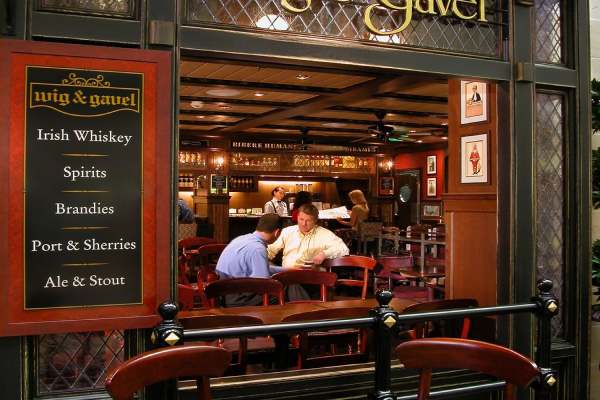 English Pub cruise highlight