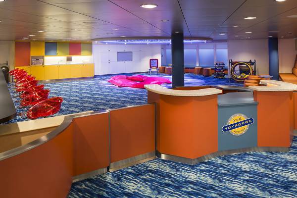 Voyagers cruise highlight