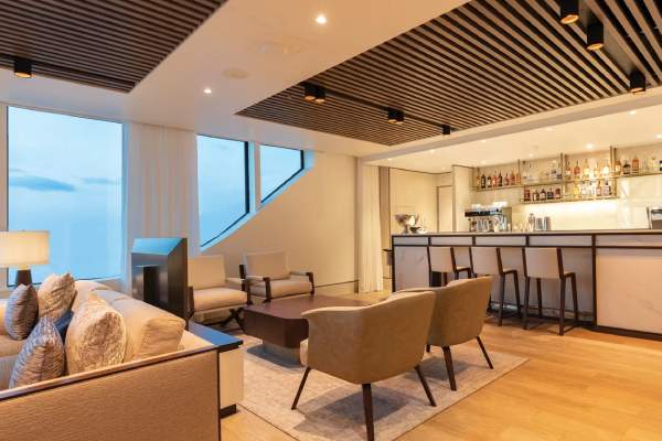 Explorer Lounge cruise highlight