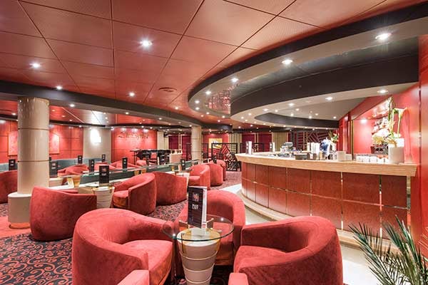 L'Atmosphere Bar cruise highlight