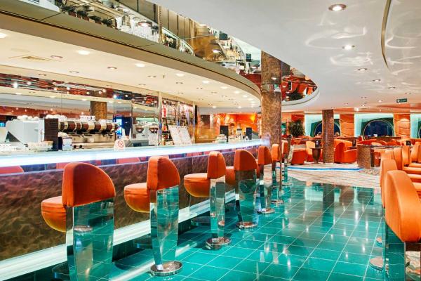 Crystal Lounge cruise highlight