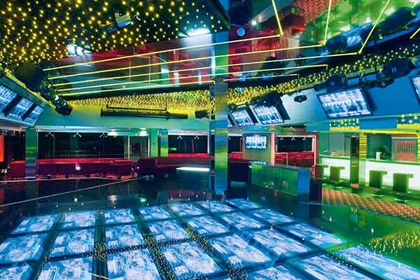 Q32 Disco cruise highlight