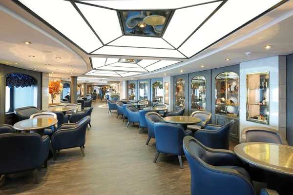 Il Grappolo d'Oro Bar & Lounge cruise highlight