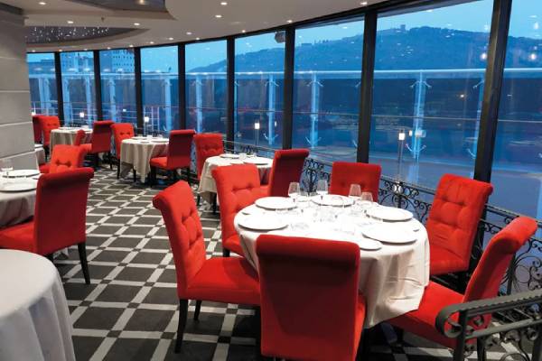 L'Etoile Restaurant cruise highlight