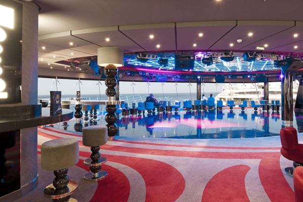 Galaxy Lounge cruise highlight