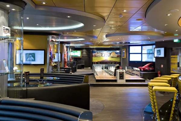 Sports Bar cruise highlight