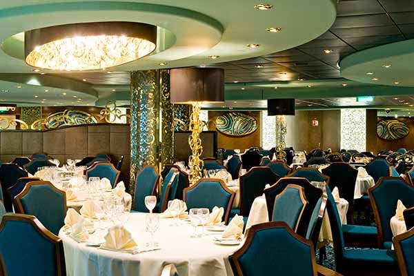 Villa Verde Panoramic Restaurant cruise highlight