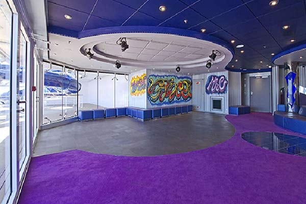 Graffiti's Teen Club cruise highlight