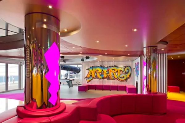 Graffiti's cruise highlight