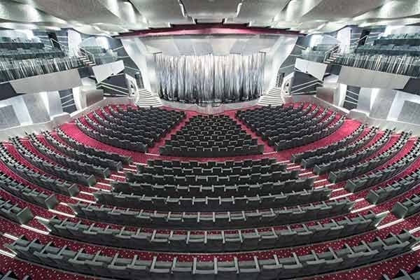 Platinum Theatre cruise highlight