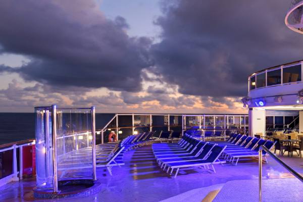 Sunset Beach Pool cruise highlight