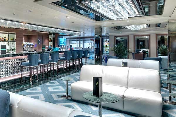 Wine & Cocktails cruise highlight