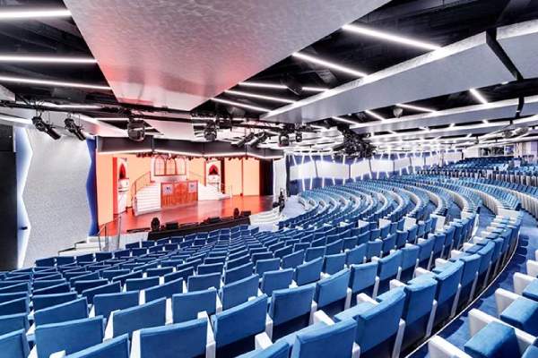 The Theatre La Comedie cruise highlight