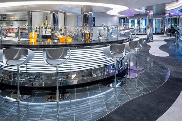 Champagne & Wine Bar cruise highlight