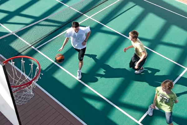 Basketball cruise highlight