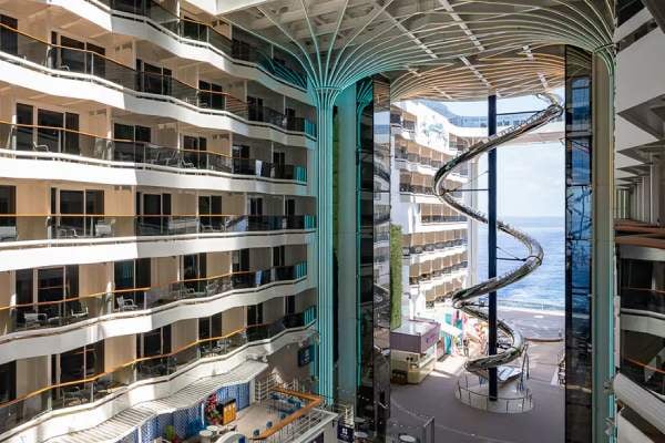 Promenade cruise highlight