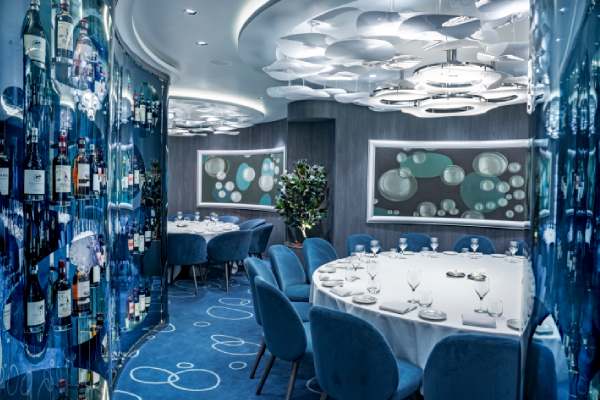 Bubbles Restaurant cruise highlight