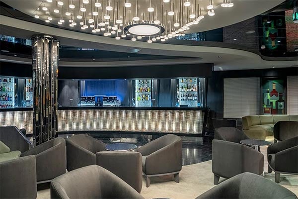 Dolce Vita Bar cruise highlight