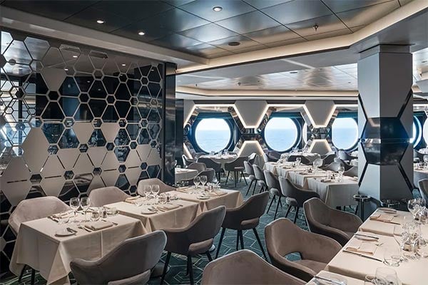 Esagono Hexagon Restaurant cruise highlight
