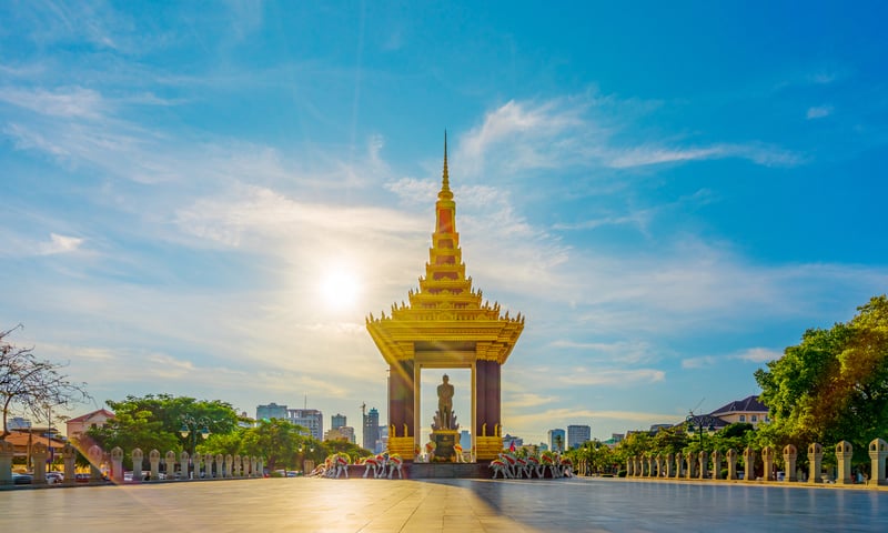 See the Independence Monument and King Father Norodom Sihanouk statue on a city tour of Phnom Penh.