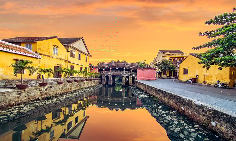 The Japanese Bridge in Hoi An (Itinerary 2).