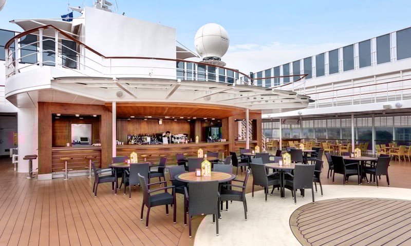 The MSC Armonia's Il Lido Bar.