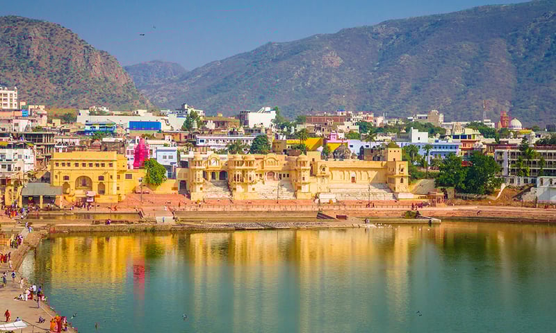 Witness the Holy Lake and panoramic views of Pushkar, India.