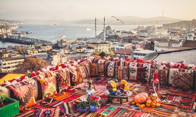 Perhaps enjoy traditional Turkish tea & hookah pipe while in Istanbul, Türkiye.