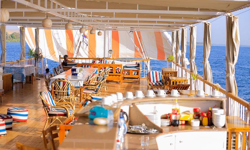 Grab a coffee or a snack onboard at your leisure.