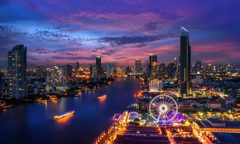 Discover Thailand's buzzing capital, Bangkok when you choose Itinerary 2.