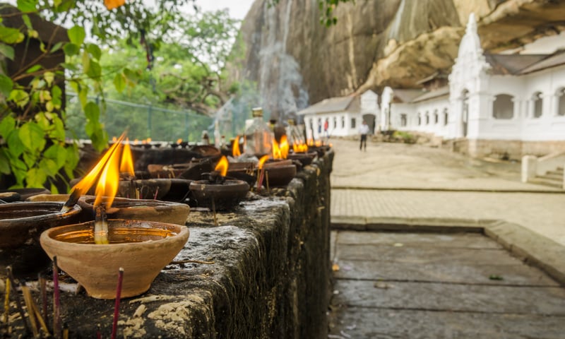 Learn about the importance of Buddhism in Sri Lankan culture during your 9-day tour.